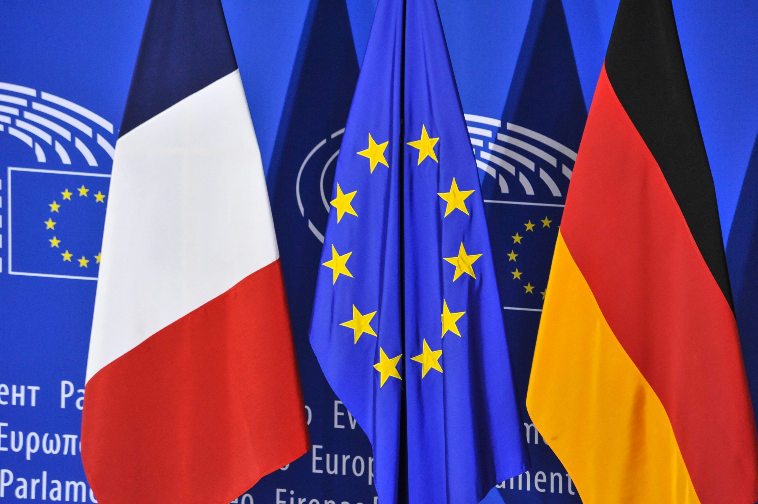 France and Germany: a dead heat with a strange crossover